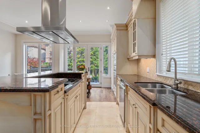 Additional image 15 of 276 Greenfield Ave