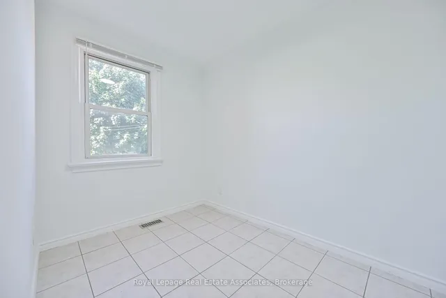 Additional image 12 of 20 East Dr