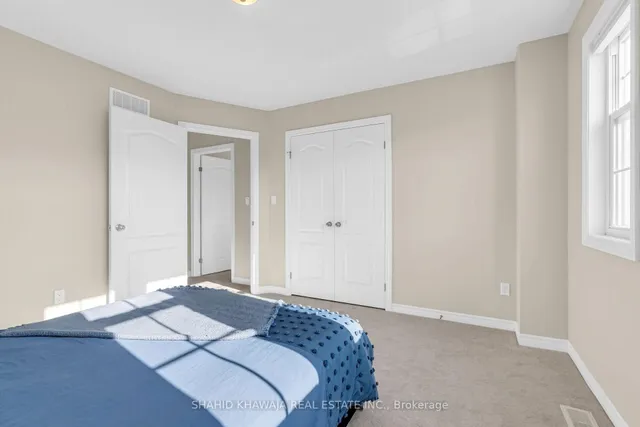 Additional image 21 of 38 Woodbine Ave