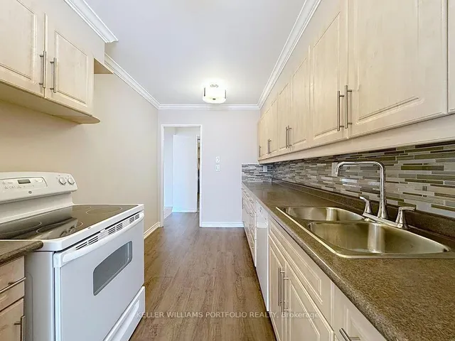 Additional image 7 of 44 Longbourne Dr Unit 404