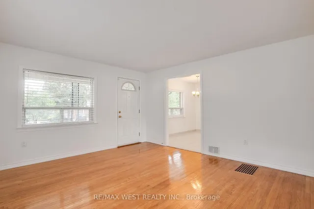 Additional image 8 of 50 Larchmere Ave