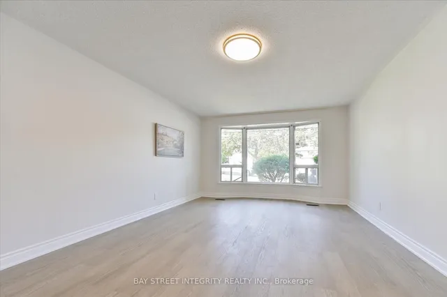 Additional image 8 of 21 Whitehorn Cres
