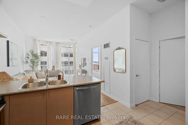 Additional image 11 of 410 Queens Quay Unit 413