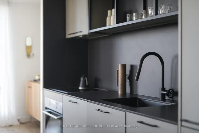 Additional image 11 of 505 Richmond St Unit 612