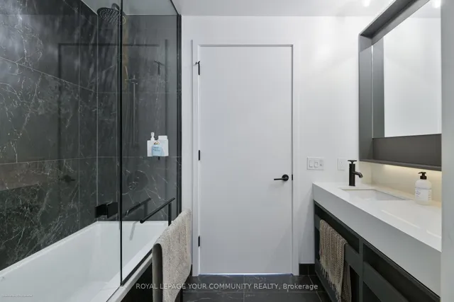 Additional image 4 of 505 Richmond St Unit 612