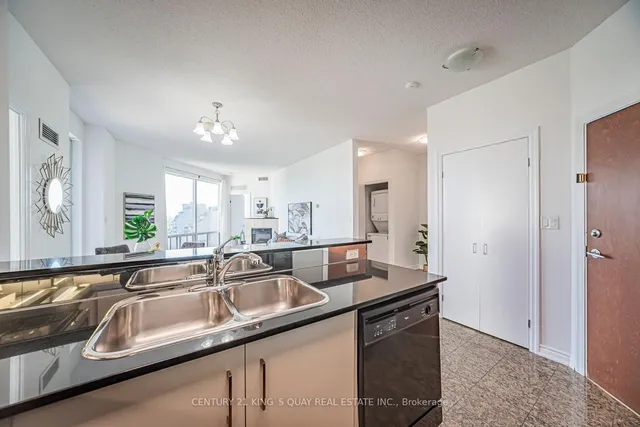 Additional image 15 of 300 Bloor St Unit 2004