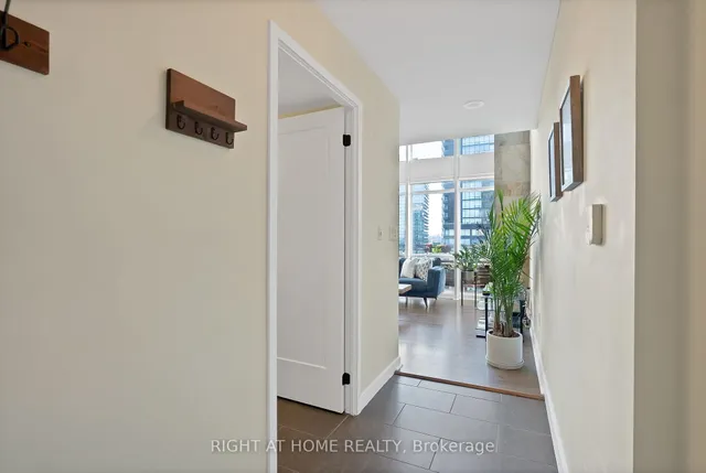 Additional image 5 of 15 Fort York Blvd Unit 3205