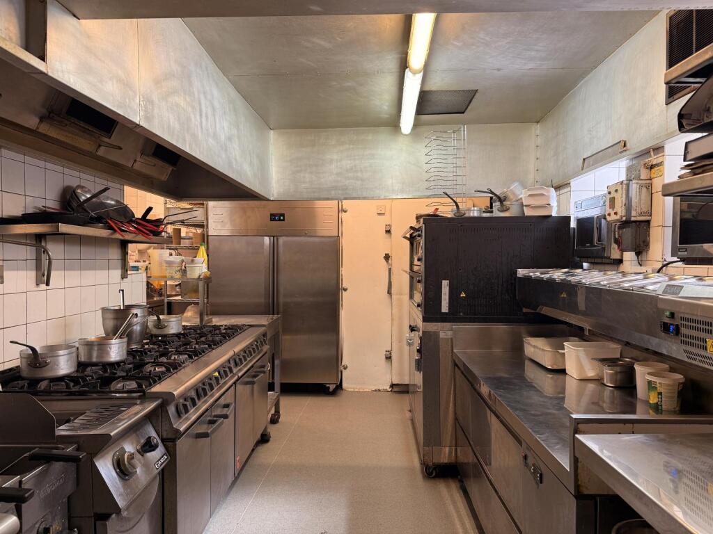 Additional image 10 of Poldino's Ristorante Pizzeria, 7 Little Belmont Street, Aberdeen, AB10 1JG