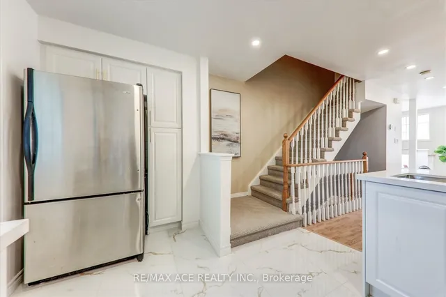 Additional image 12 of 2 Hedge End Rd Unit 102