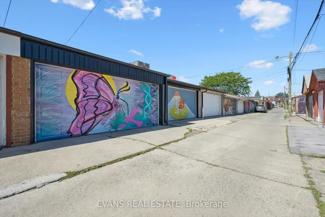 Additional image 23 of 25 Uxbridge Ave