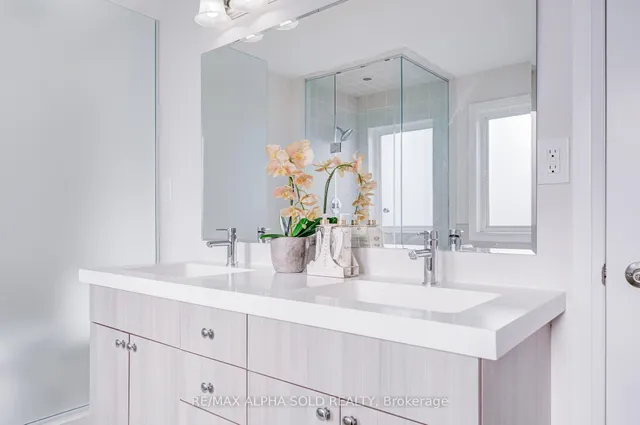 Additional image 39 of 45 Thomas Mulholland Dr Unit 3