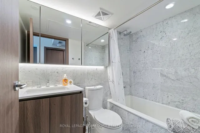 Additional image 7 of 19 Bathurst St Unit 3010