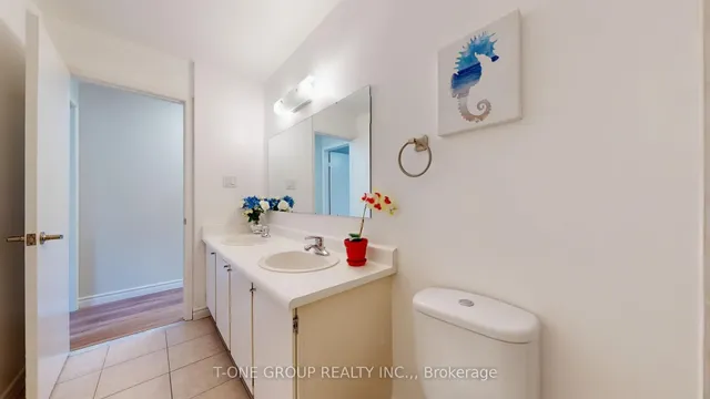 Additional image 22 of 632 Adelaide St