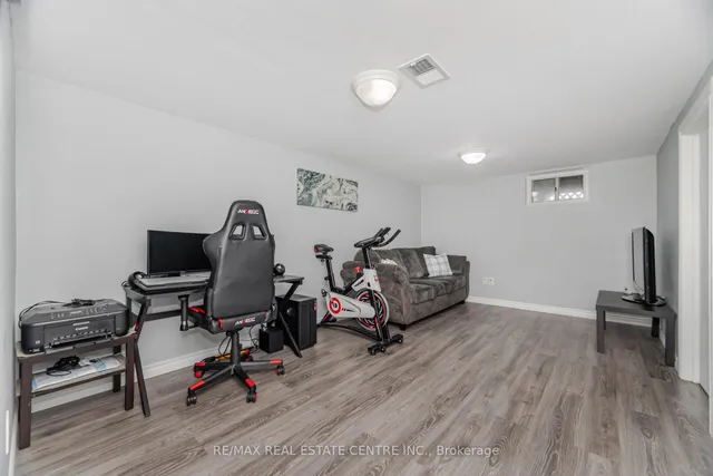 Additional image 33 of 19 Seneca Dr