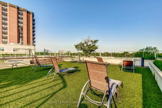 Additional image 43 of 3865 Lake Shore Blvd Unit 320