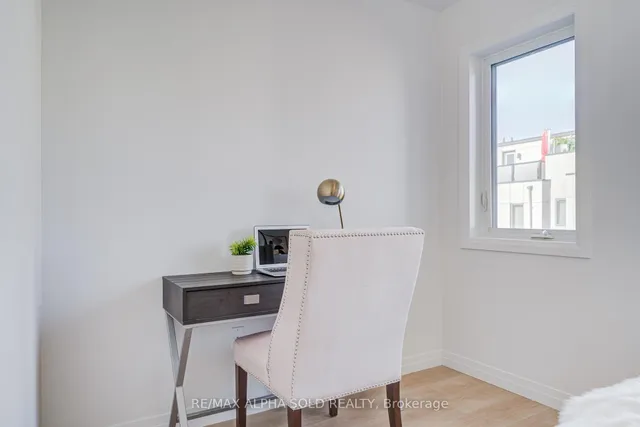 Additional image 35 of 45 Thomas Mulholland Dr Unit 3