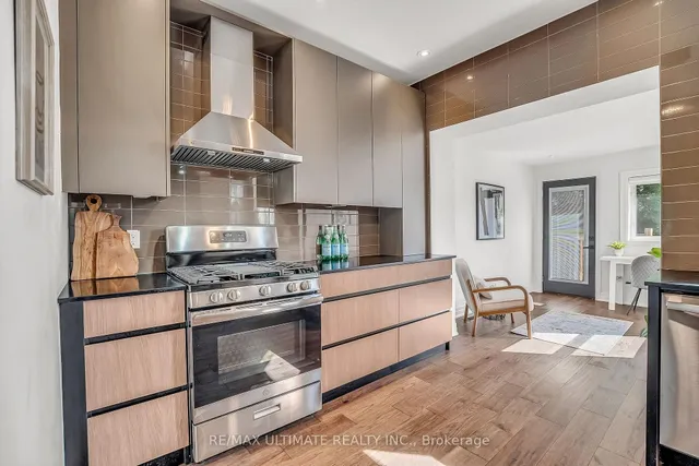 Additional image 11 of 963 Lansdowne Ave