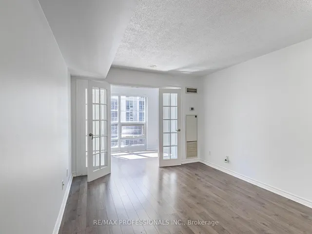 Additional image 5 of 763 Bay St Unit 707