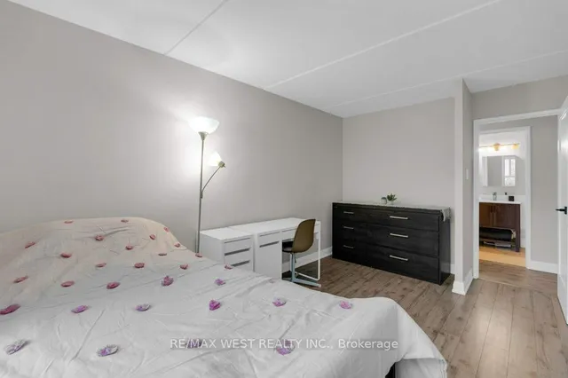Additional image 19 of 2 Glamorgan Ave Unit 203