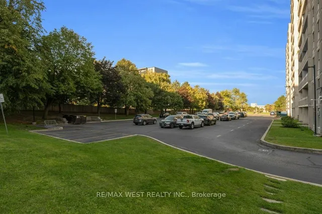 Additional image 33 of 2 Glamorgan Ave Unit 203