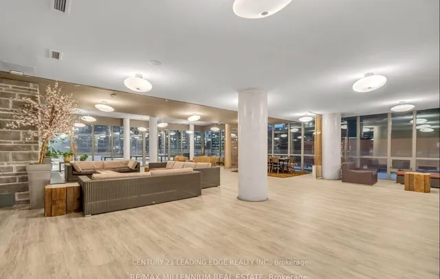 Additional image 40 of 33 Mill St Unit 807