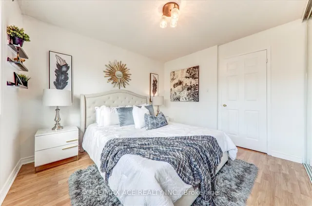 Additional image 18 of 2 Hedge End Rd Unit 102