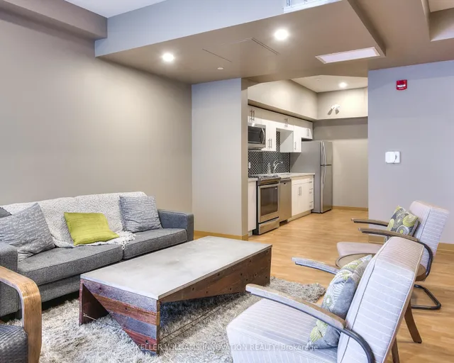 Additional image 17 of 690 King St Unit 622