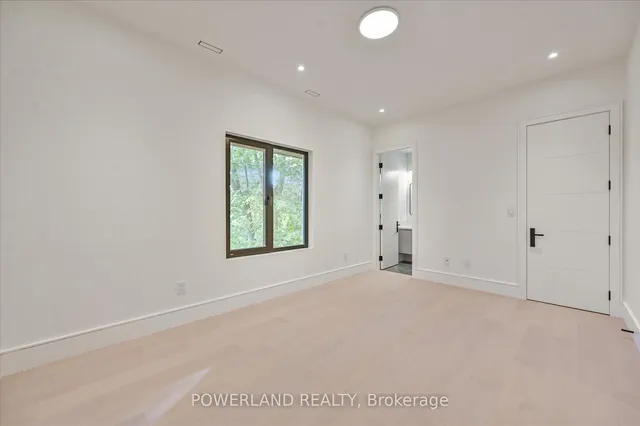 Additional image 32 of 53 Whittaker Cres