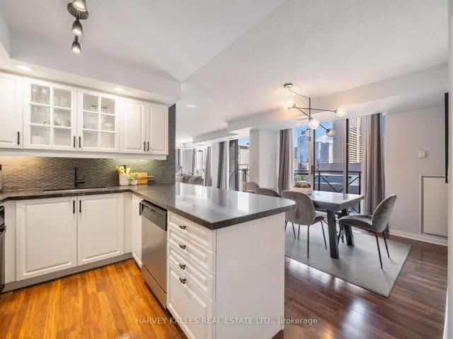 Additional image 4 of 140 Simcoe St Unit 1309