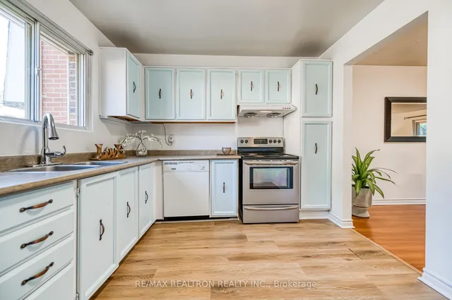 Additional image 21 of 91 L'Amoreaux Dr Unit 79