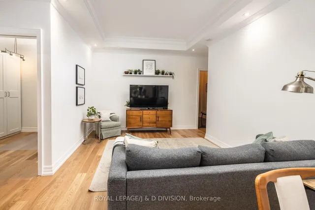 Additional image 3 of 20 Burkebrook Pl Unit 334