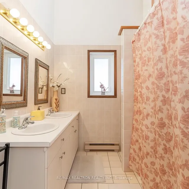 Additional image 21 of 663 Woburn Ave