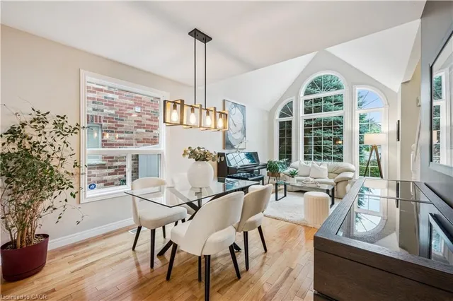 Additional image 36 of 533 Rush Meadow Cres