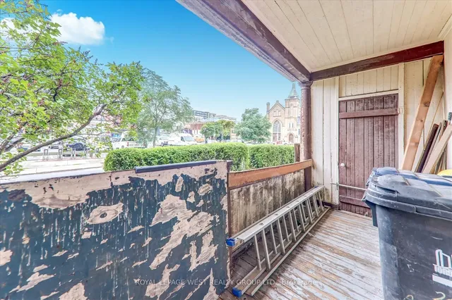 Additional image 31 of 24 Augusta Ave