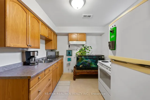 Additional image 36 of 11 Artreeva Dr