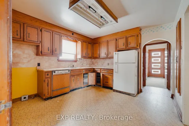 Additional image 3 of 563 Wellington St