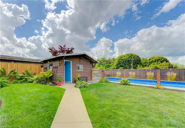 Additional image 33 of 109 Westchester Dr