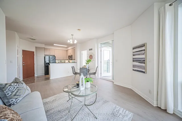 Additional image 10 of 300 Bloor St Unit 2004