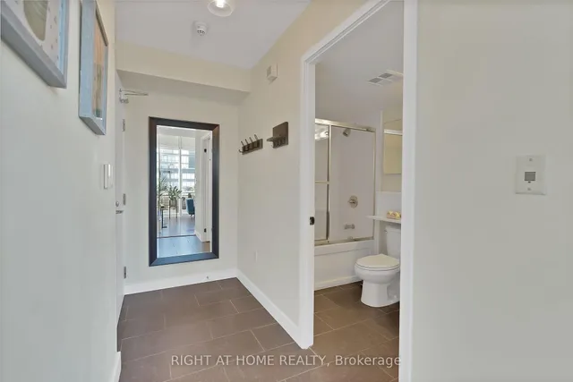 Additional image 3 of 15 Fort York Blvd Unit 3205