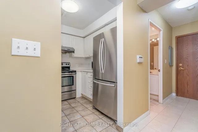 Additional image 14 of 1 Lee Centre Dr Unit 1912