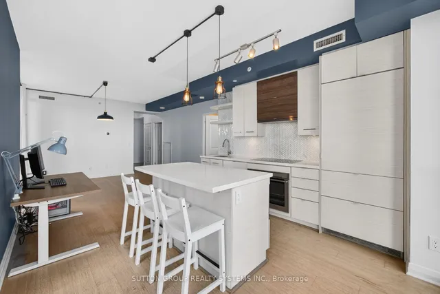 Additional image 18 of 60 Annie Craig Dr Unit 815