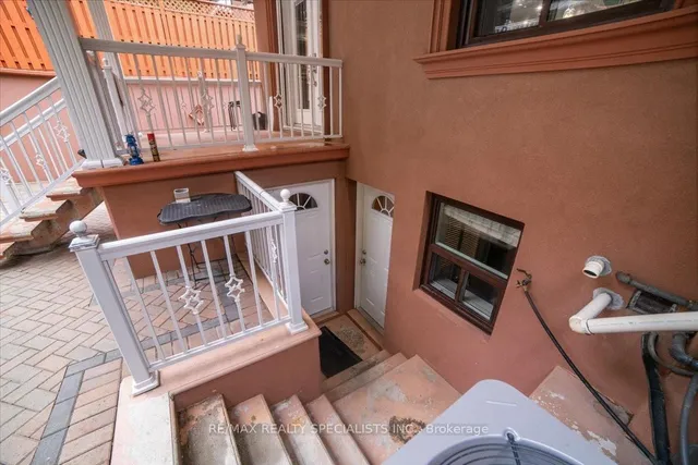 Additional image 23 of 26 Edinborough Crt