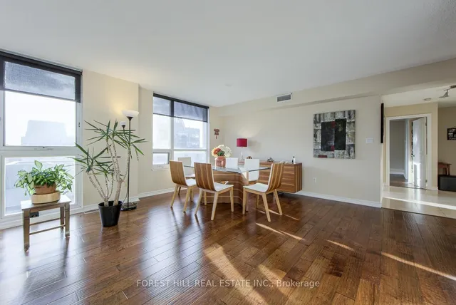 Additional image 8 of 801 Bay St Unit 1606