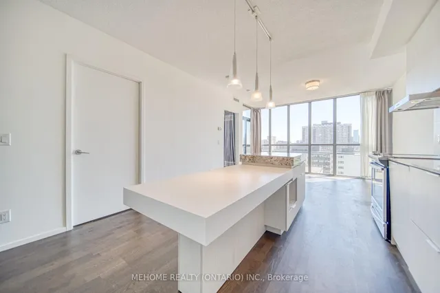 Additional image 11 of 101 Charles St Unit 1103