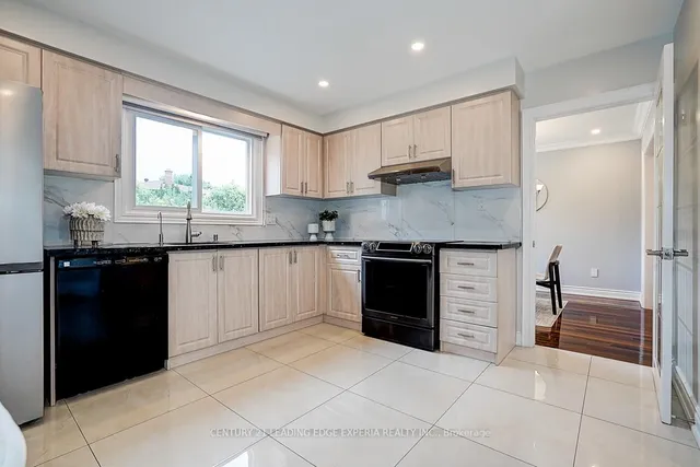 Additional image 11 of 108 Collingsbrook Blvd