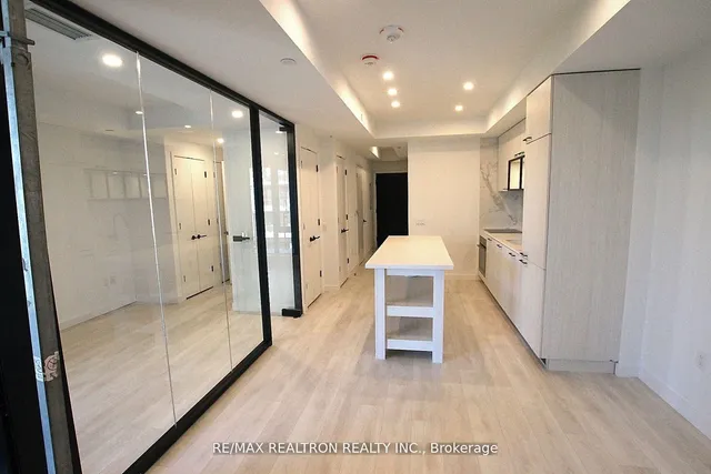 Additional image 8 of 505 Richmond St Unit 801