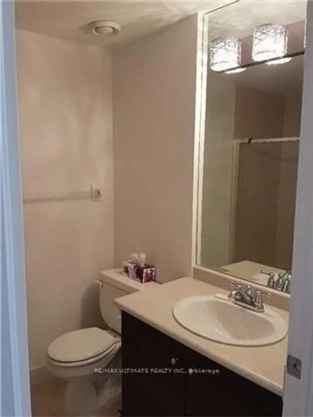 Additional image 11 of 438 King St Unit 1206