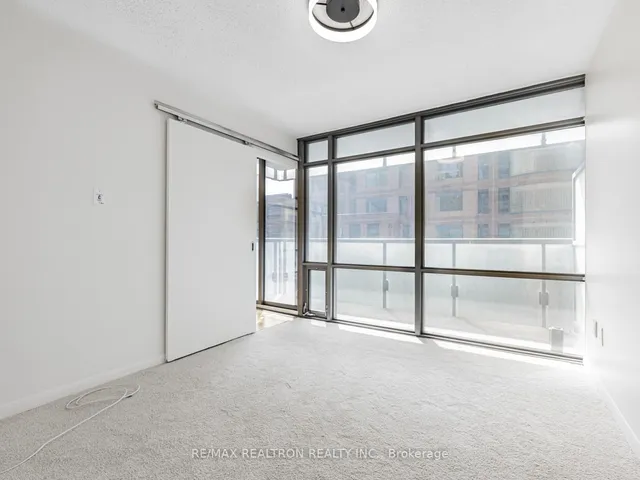 Additional image 34 of 38 Grenville St Unit 707