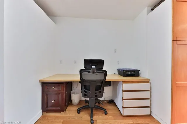 Additional image 11 of 39 Twenty Fourth St