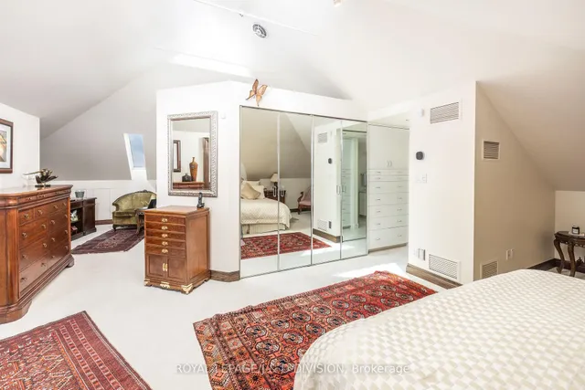 Additional image 29 of 428 Russell Hill Rd